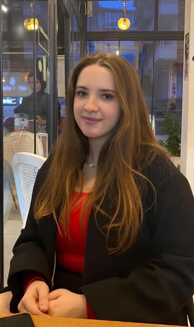 Ayyüce C. - Mersin influencer