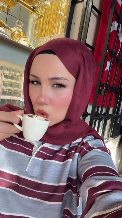 Melike K. - İstanbul influencer