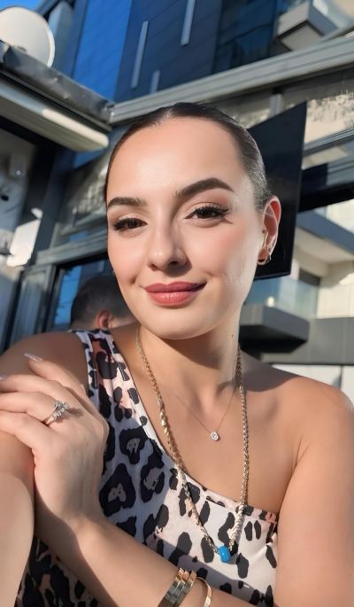 Melis S. - İzmir influencer