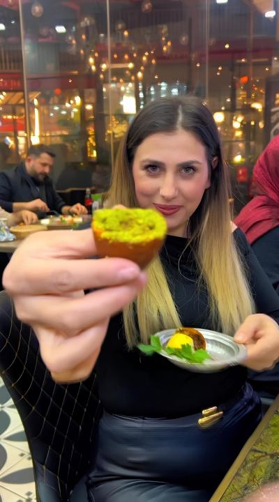 Gurbet D. - İstanbul influencer