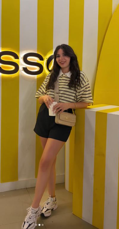 Buse Ö. - İzmir influencer