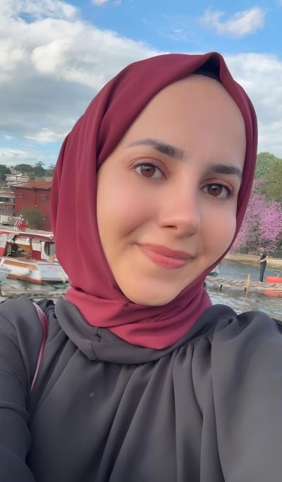 Zeyneb S. - İstanbul influencer