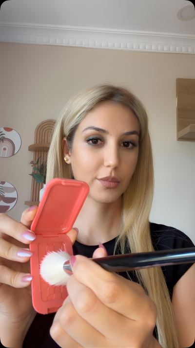Elmas T. - İstanbul influencer