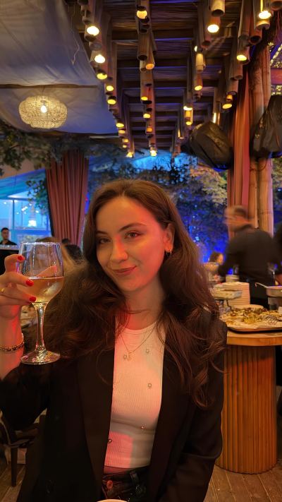 Sedef H. - İzmir influencer