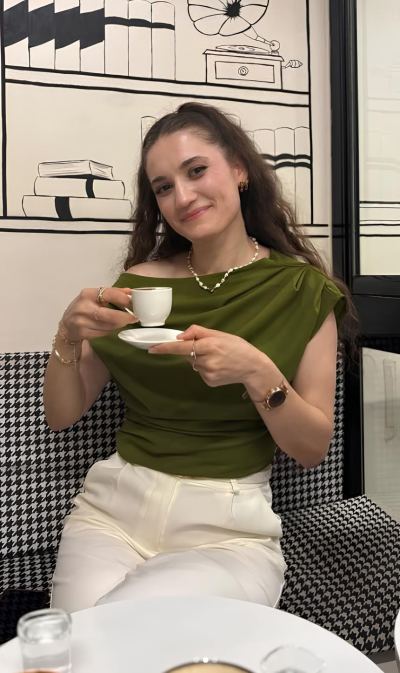 Ayşe D. - İzmir influencer