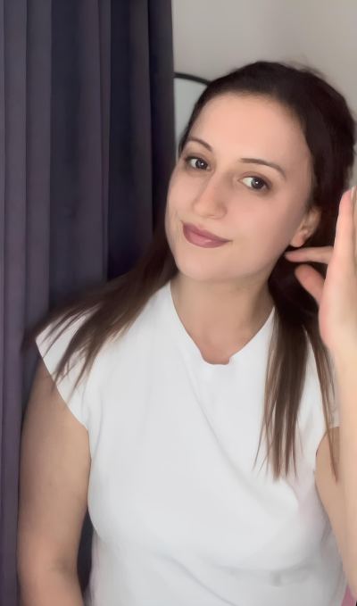 Gizem Ü. - İzmir influencer