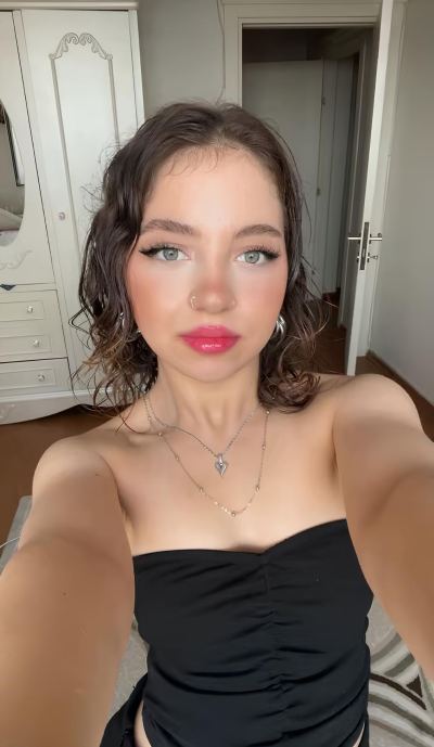 Rana A. - İstanbul influencer