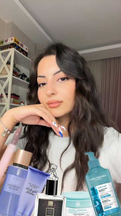 İkra D. - İstanbul influencer