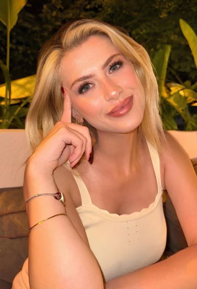 Nisanur T. - İstanbul influencer