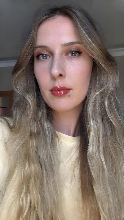 Yasemin A. - İstanbul influencer