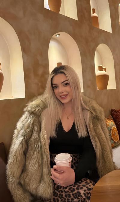 Ayşenur D. - Van influencer