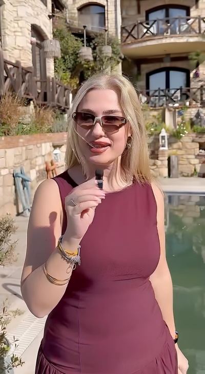 Burcu Y. - İzmir influencer