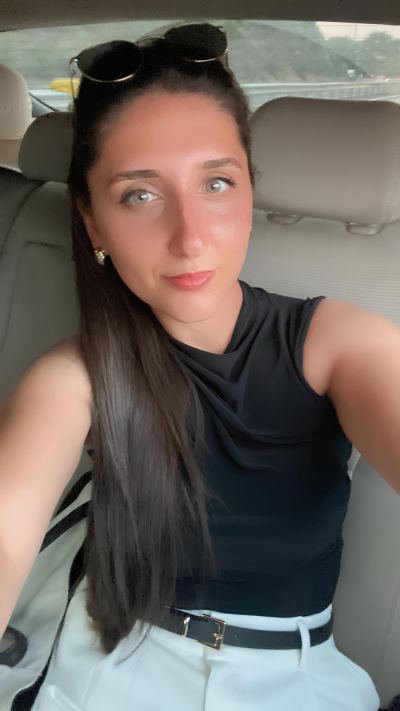Büşra D. - İstanbul influencer