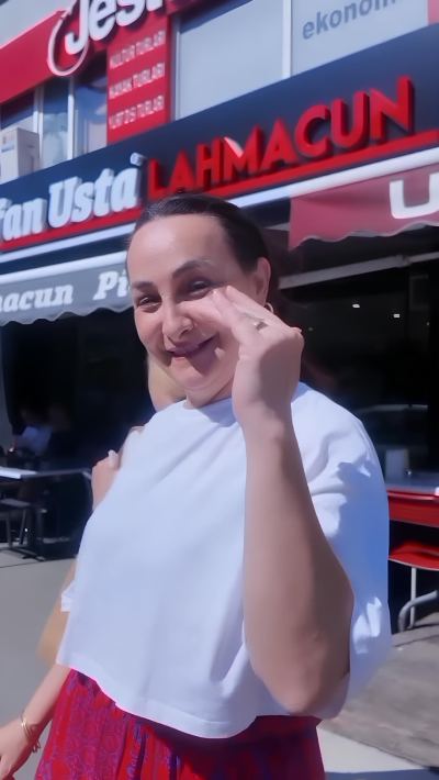 Özlem K. - Bursa influencer