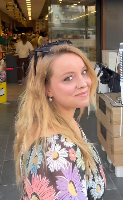 Saadet G. - Gaziantep influencer
