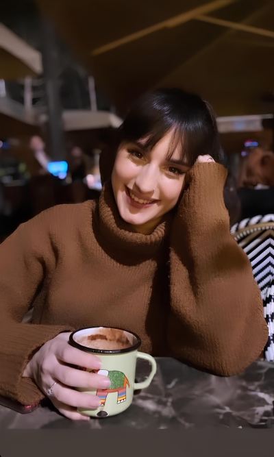 Zeynep A. - İstanbul influencer
