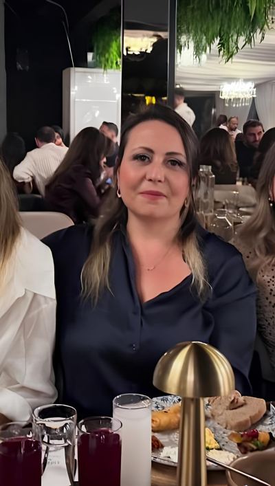Ebru T. - İzmir influencer