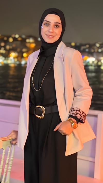 Kübra Ç. - İstanbul influencer